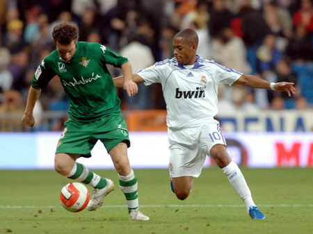 西班牙足球甲级联赛:皇马主场获胜 (3)