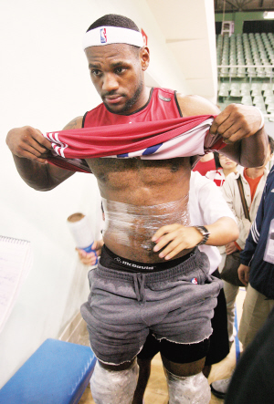 北卡的明星得分后卫jj·罗迪克或许要承担更多