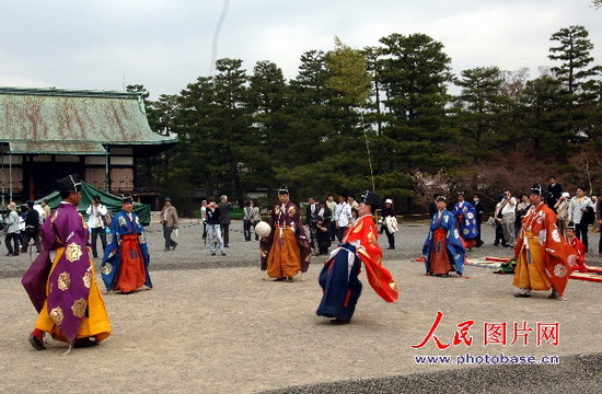 镜头中的日本之二:京都御所的蹴鞠表演