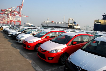 组图:天津港预计全年接卸进口汽车25万辆
