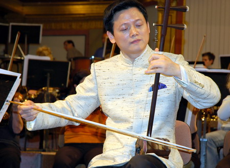 中国二胡演奏家邓建栋在维也纳举办独奏音乐会