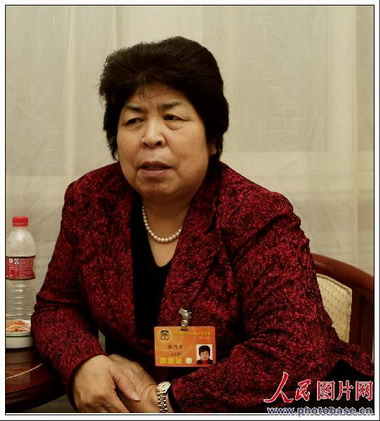 全国政协委员刘乃兰:取消利息税备受关注