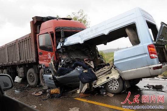 山西朔州发生特大交通事故+22人死亡