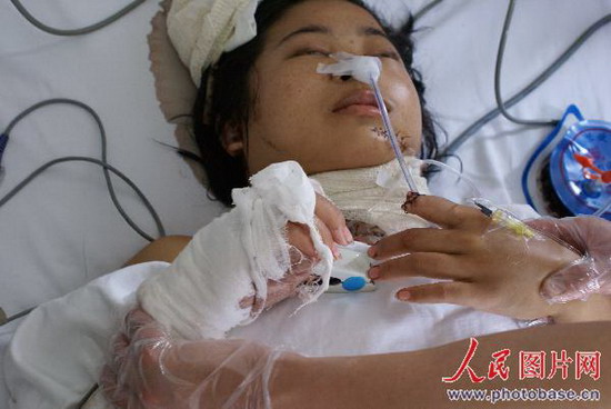 组图:安徽枞阳 年轻女教师惨遭男友割喉
