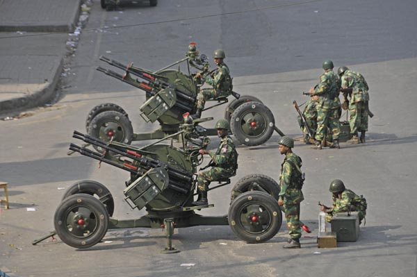 孟加拉军人暴动求涨薪