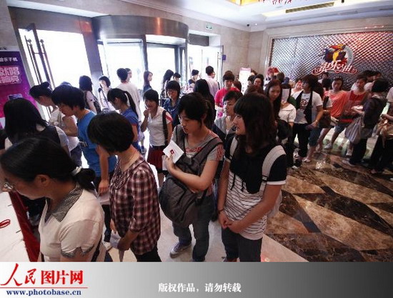 <em>快乐女声</em><em>海选</em>竞争激烈