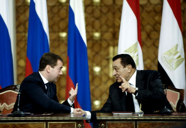 埃及总统与俄罗斯总统出席新闻发布会 (2)
