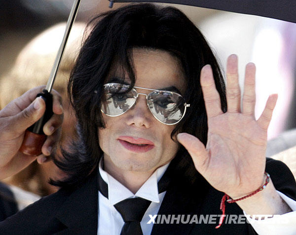 迈克尔·杰克逊死因为使用致命剂量镇静剂 (2