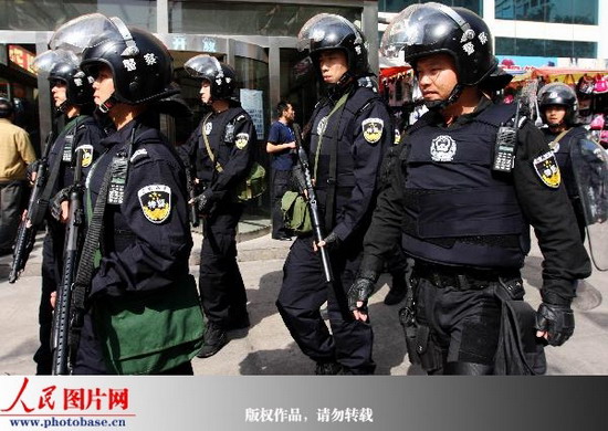 组图:北京特警支援新疆维稳