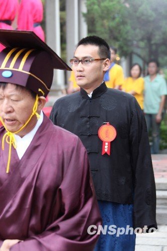 79代裔孙孔垂长,首度以大成至圣先师奉祀官身