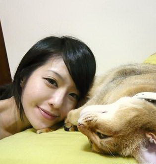 组图:台湾最美兽医就是她 (4)