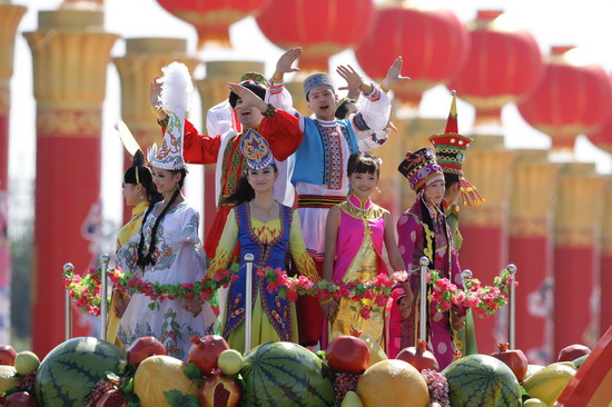 “天山祝福”(新疆)彩车