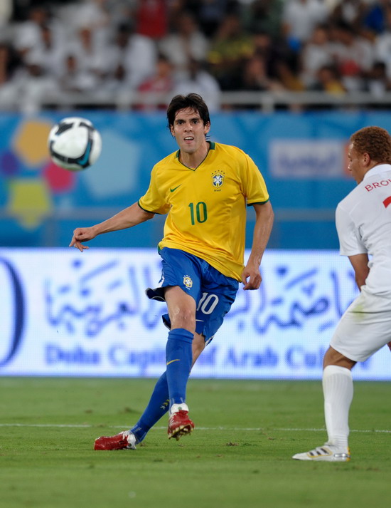 足球:巴西队战胜英格兰队