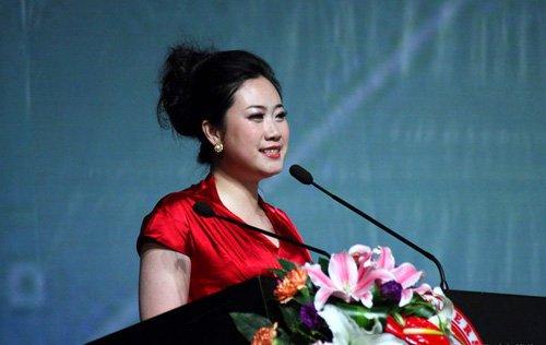 芙蓉姐姐北大演讲 现身说法鼓励颓废学子