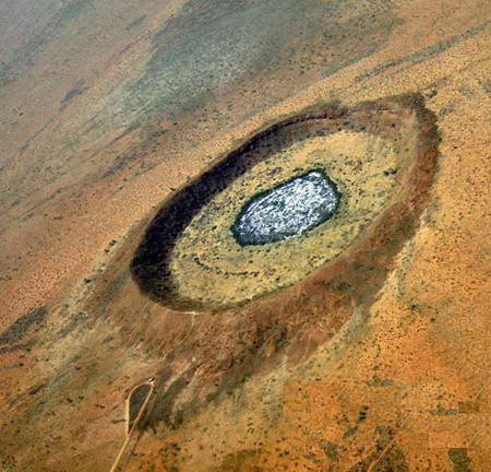 世界10大著名陨石坑+南极洲陨石坑直径近500
