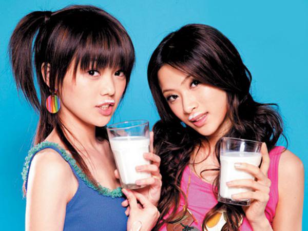 清纯可爱的美女组合 蜜雪薇琪 (5)