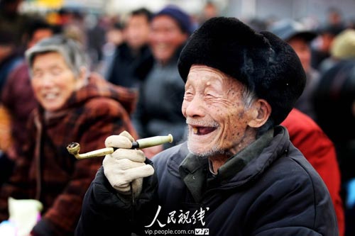 全国80岁以上老人今年享受统一高龄津贴