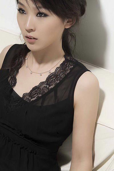 腰肢玲珑的性感<em>美女</em> <em>谢楠</em> (8)--图片--人民网