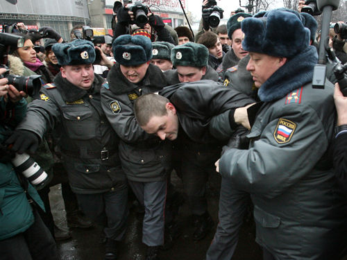 俄罗斯爆发全国反普京集会抗议生活水平下滑