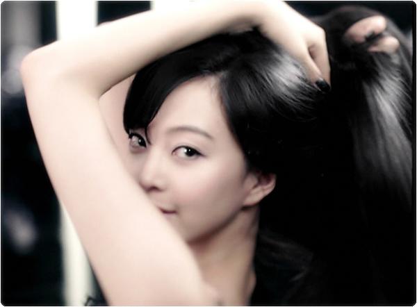 漂亮性感的韩国人气小美女 韩艺瑟 (18)