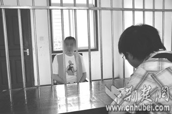 湖北天门黑老大自封第二镇政府书记