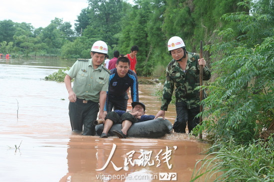 江西省东乡县人口_江西东乡千人齐跳广场舞(2)