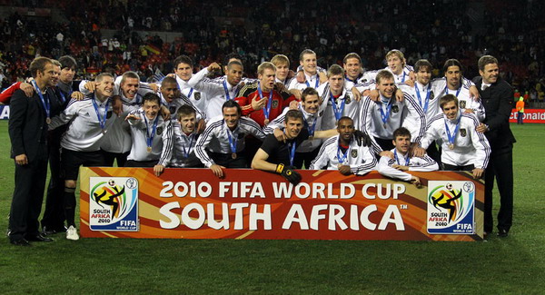 组图:3-2胜乌拉圭 德国队获得世界杯季军 (2)