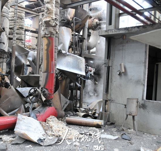 贵州兴义一化工厂发生爆炸事故致5死6伤 (3)