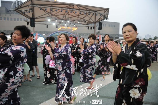 日本大阪孟兰棚舞在上海世博园举行 (4)