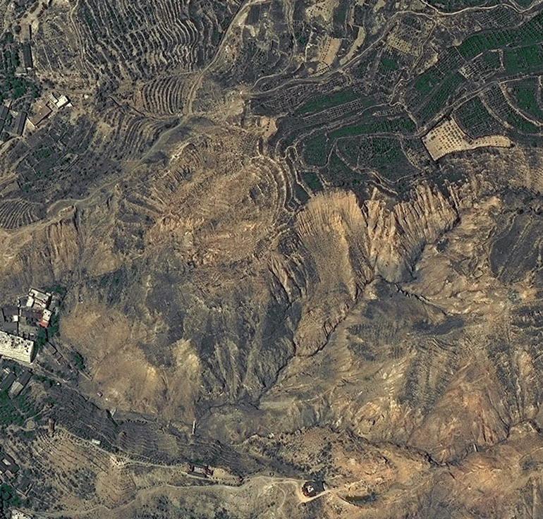 高清:NASA公布卫星拍摄舟曲泥石流全域大图 