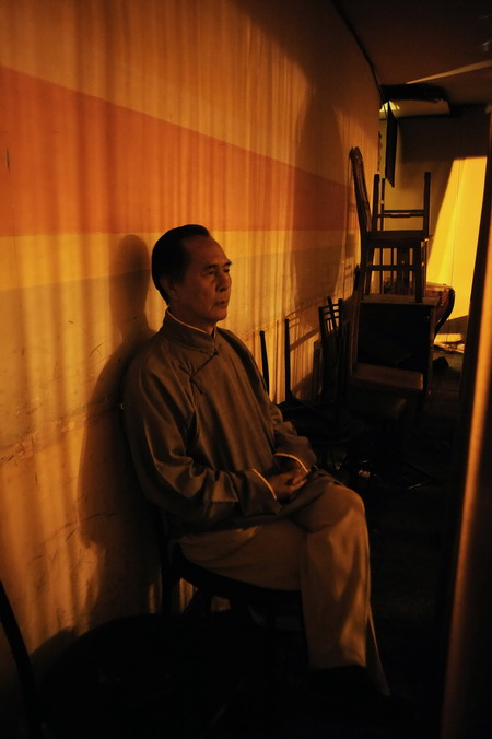 8月20日,天津相声演员李相友在大金台相声茶馆