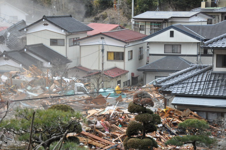 高清:实拍日本地震"惊魂一刻"