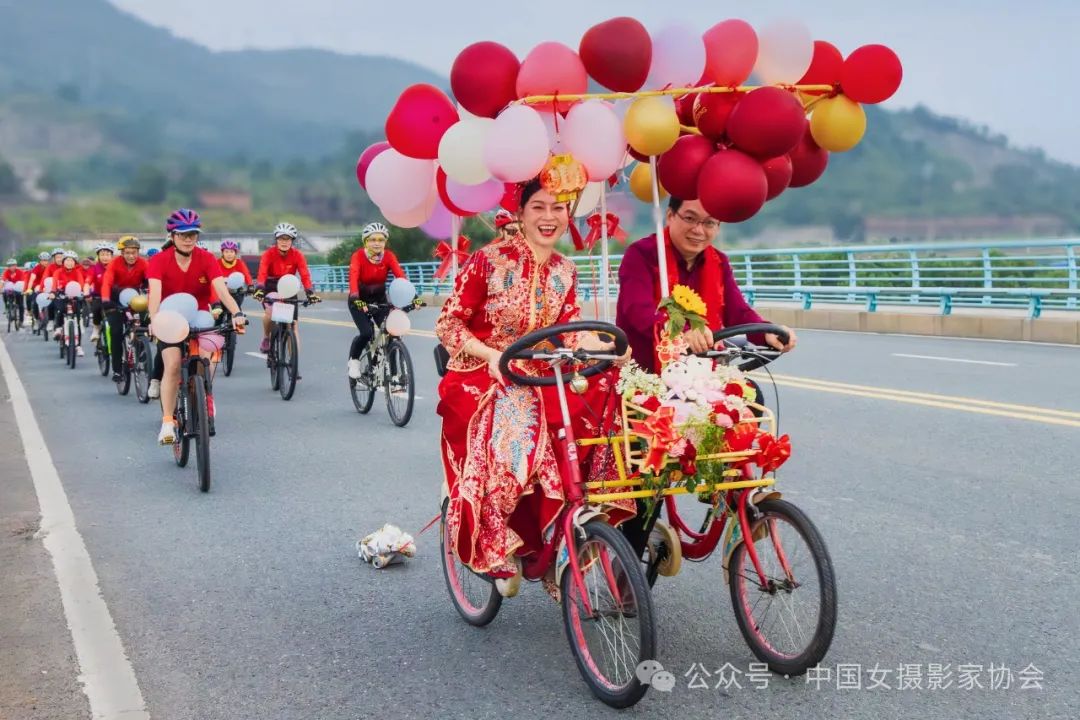 《低碳婚礼新时尚》 陈光铨 摄