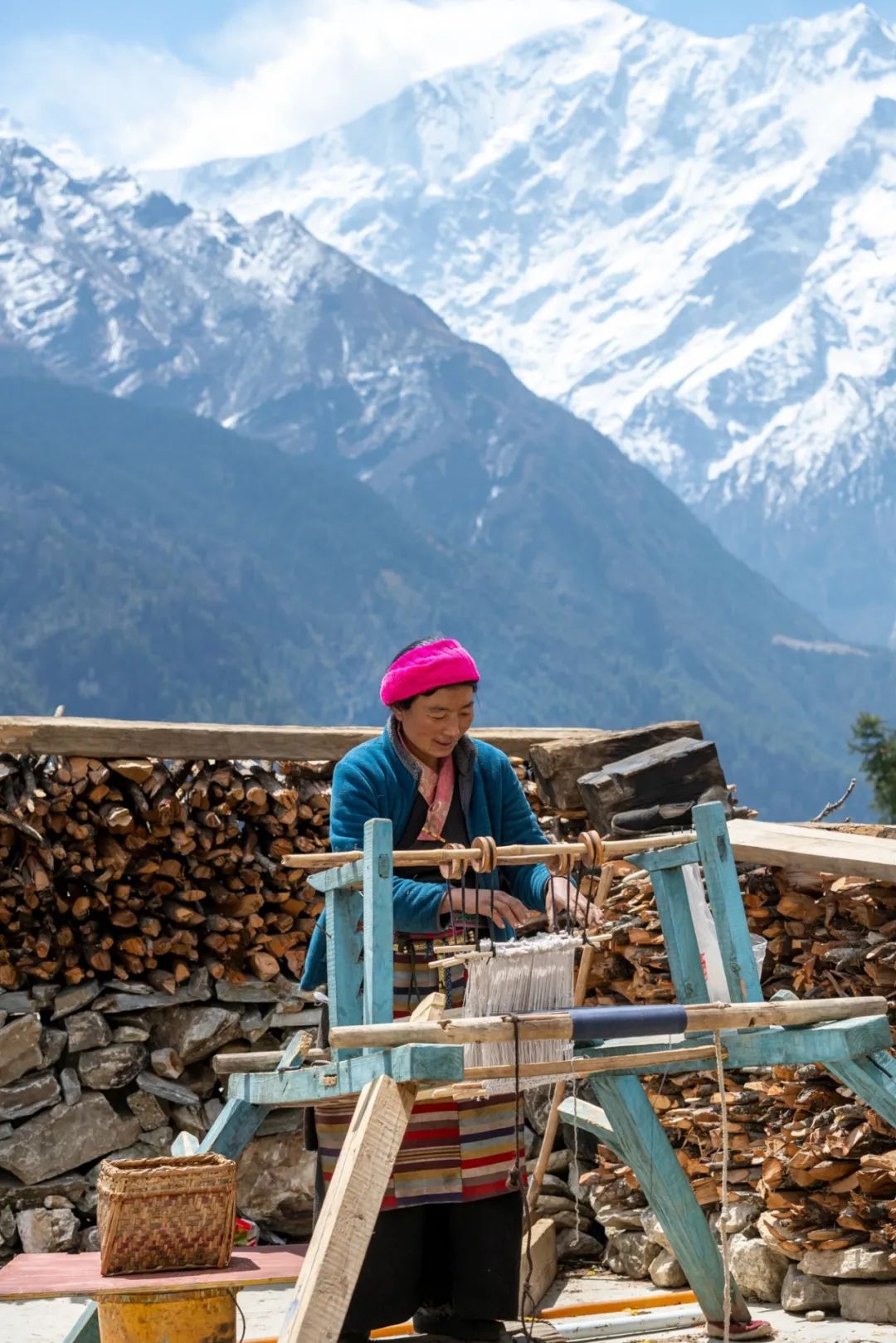 《雪山下的纺织》常凤华