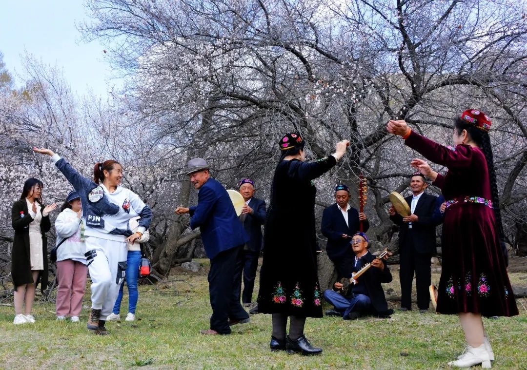 《唱起歌来跳起舞》王彩霞