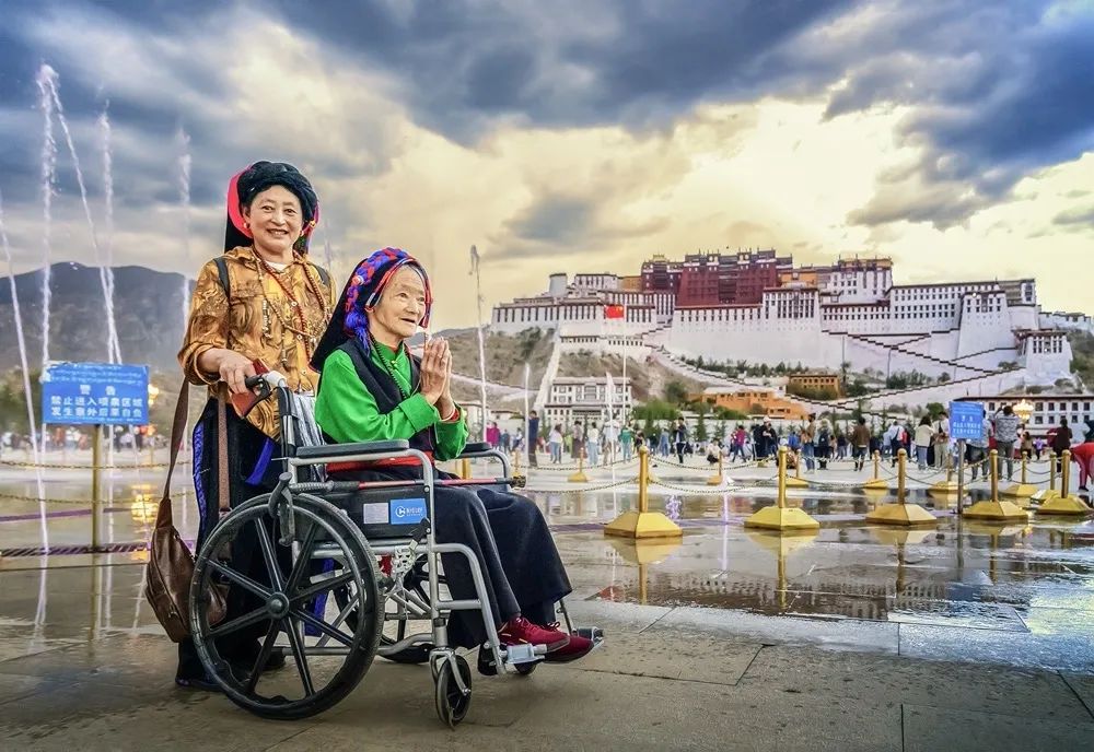 《圆梦布达拉》李丽新