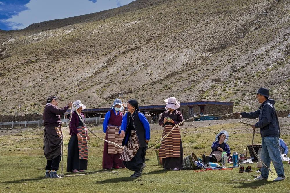 《田间地头的欢乐》崔建玲