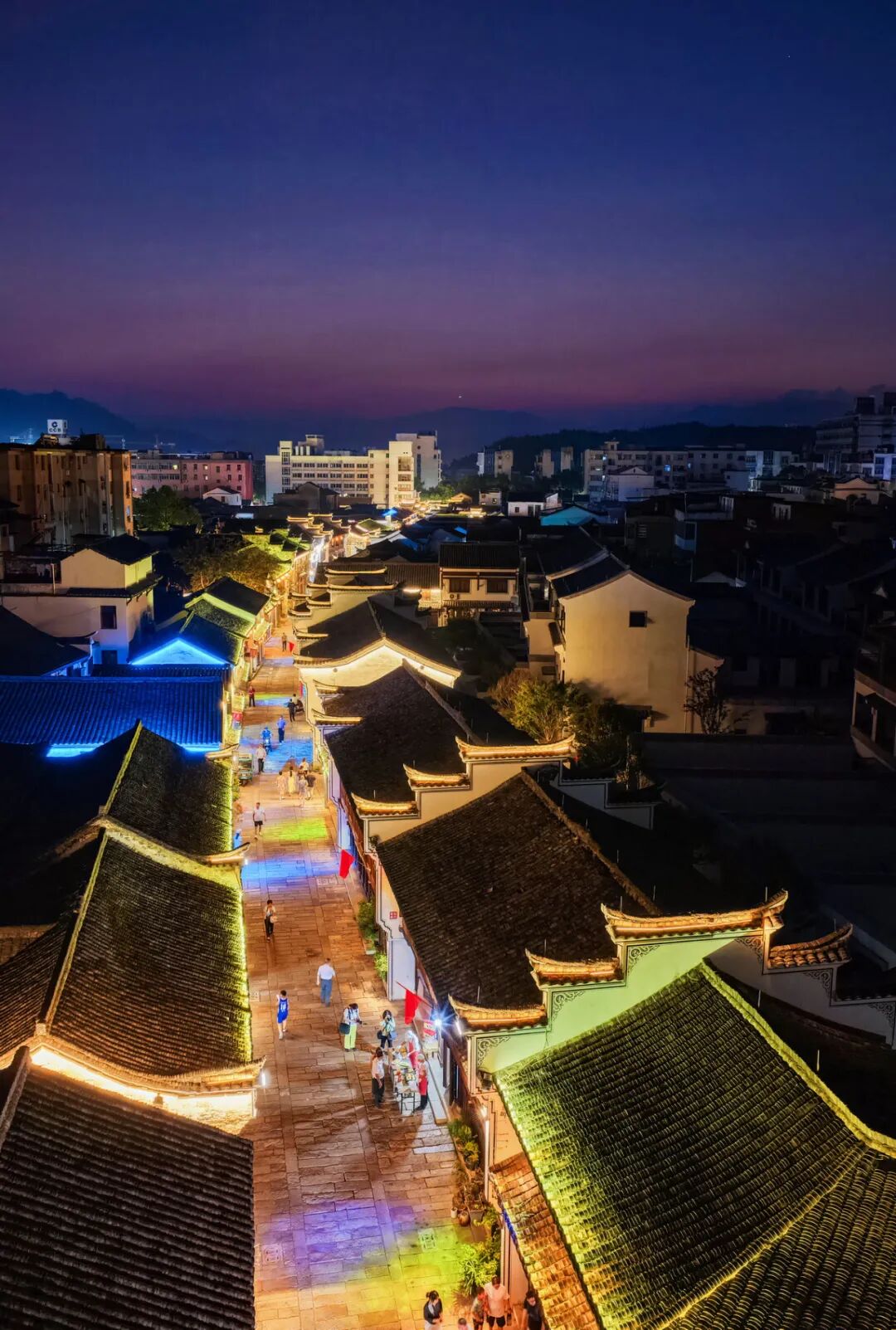 《古巷暮色》 邓志萍摄影