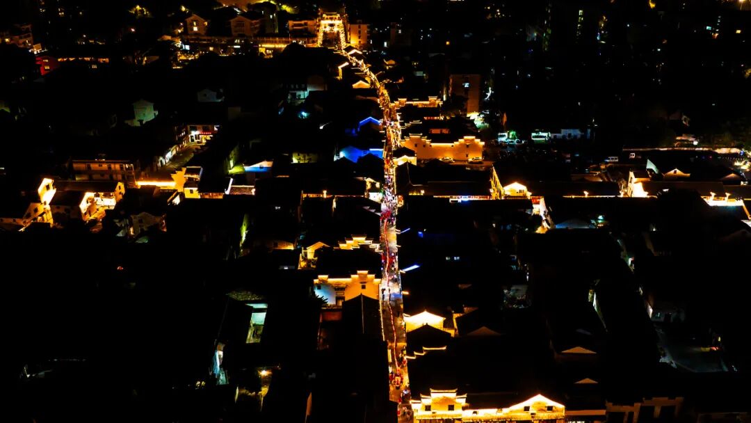 《东街夜之脉动》郭茜茜摄影