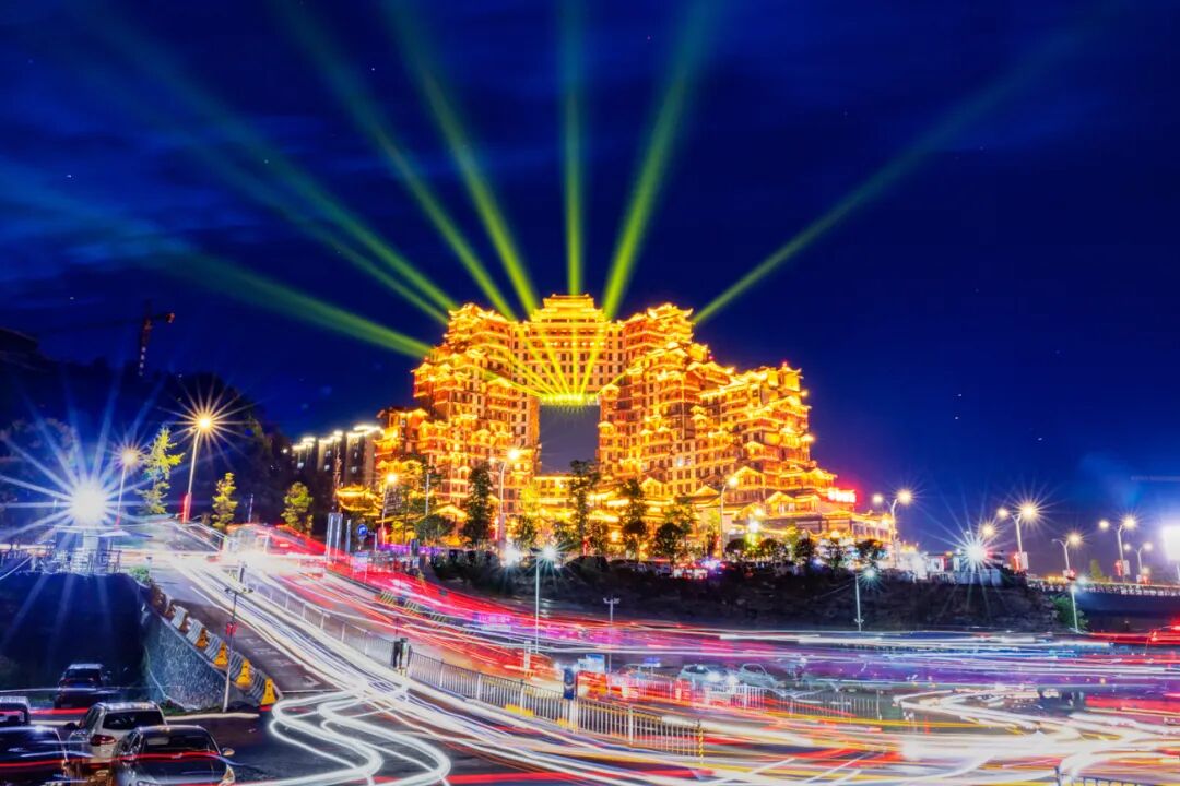 张家界夜的绮梦 &nbsp;邬高萍 摄